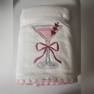 KassaDecor Martini Heart Embroidered Hand Towels NWT